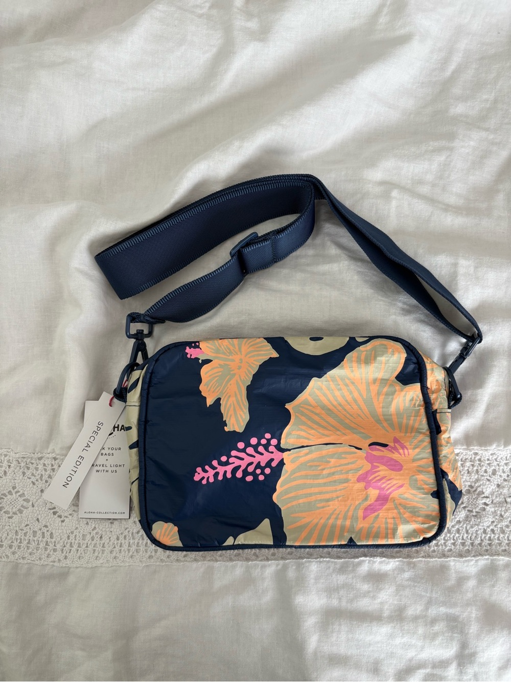 NWT ALOHA Collection x Samudra Collab Le Tour Cross-body Purse Papeete